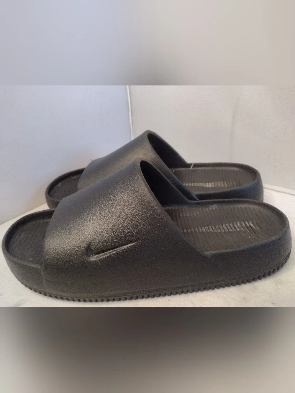 Nike Calm Slide Men's Size M10 W11 Black Sandals Slip On Shoes Unisex A32